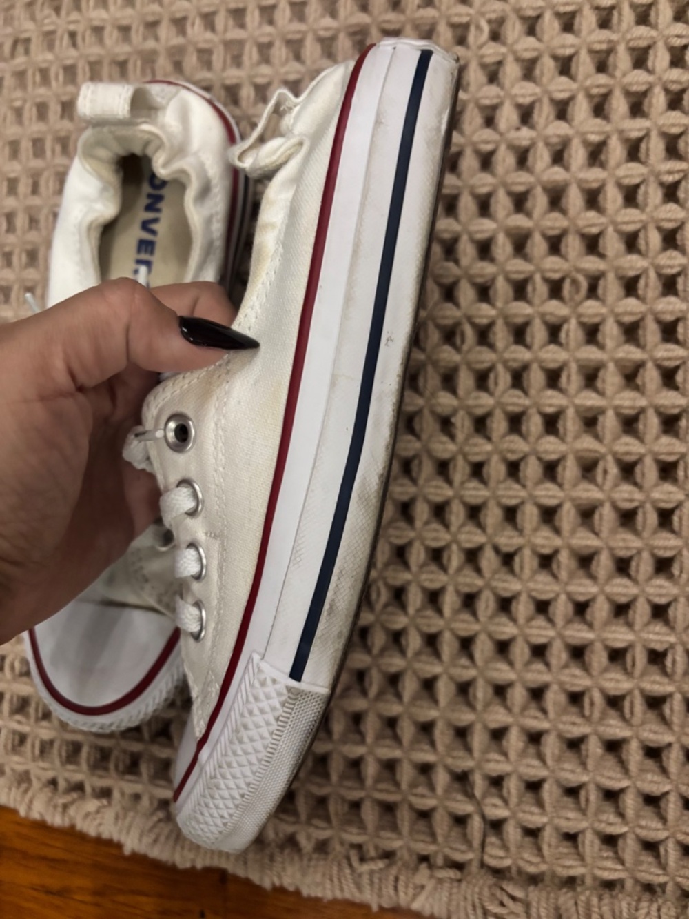 Converse - Picture 2 of 4